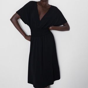 Zara | black | poly elastane | vneck | ruched waist | drop sleeves | S | dress